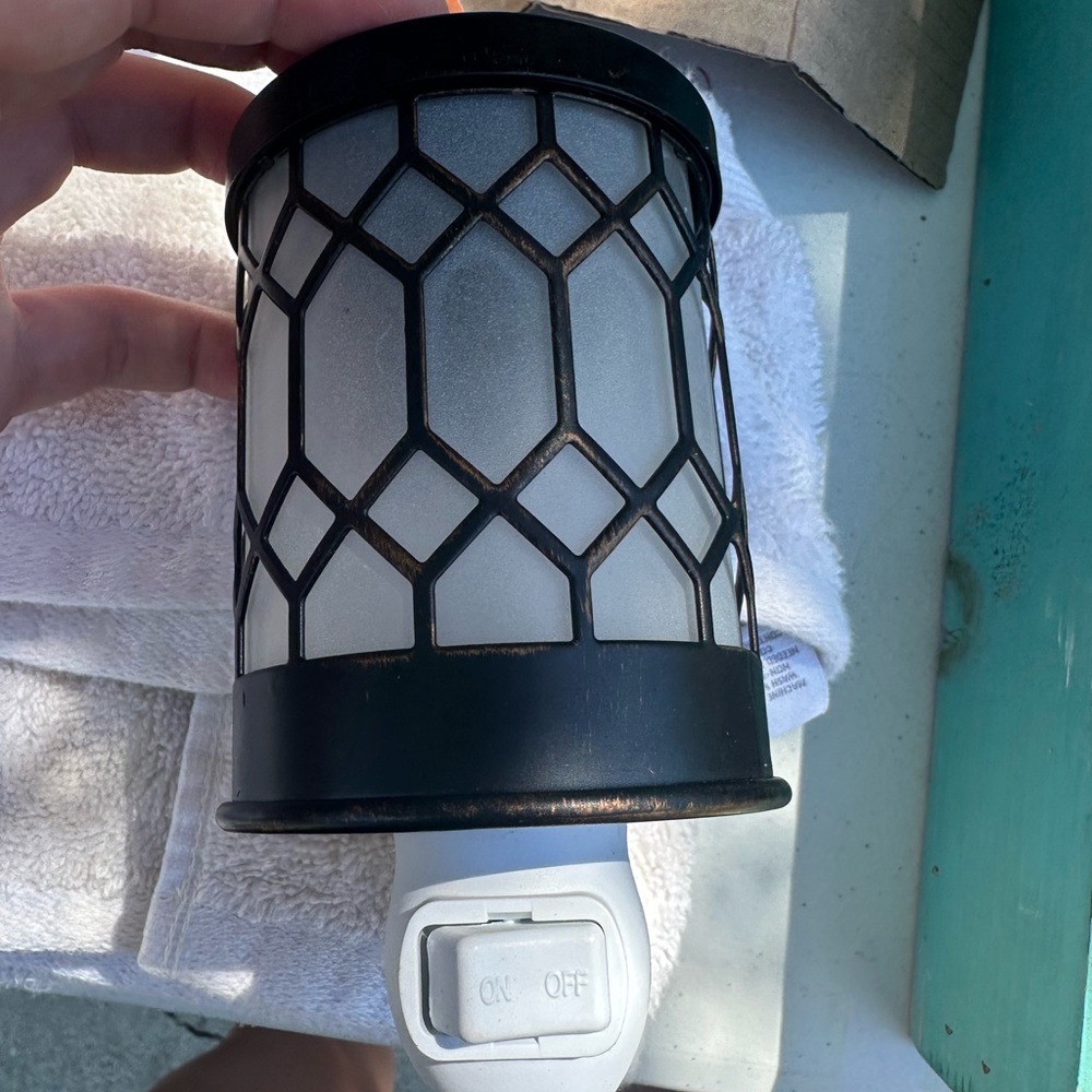Wax warmer